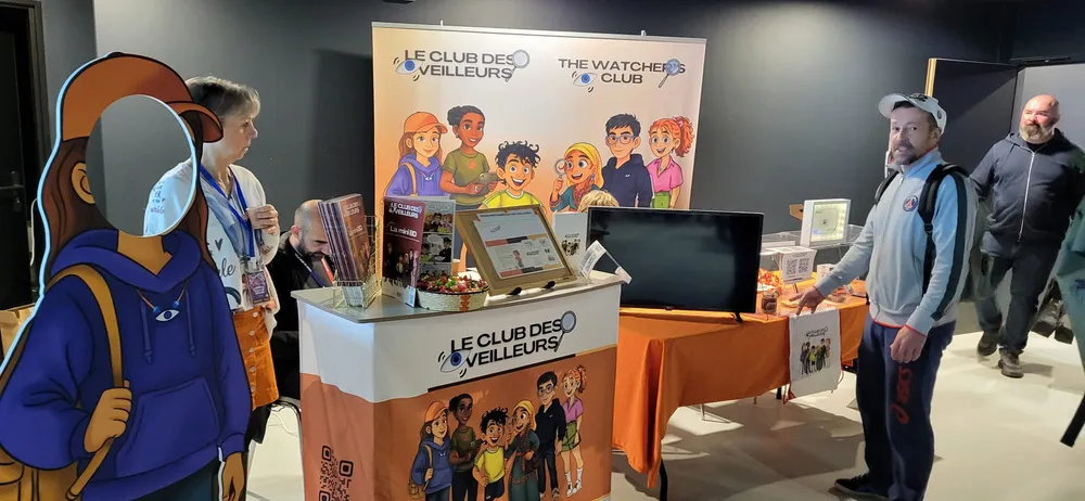 Le stand du Club des Veilleurs lors d'un salon